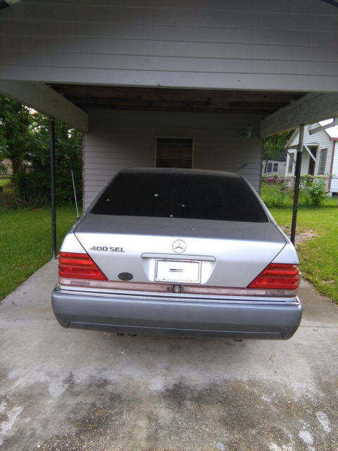 1993 Silver Mercedes-Benz 400-Series Sedan