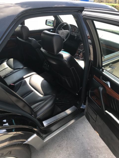 1993 Mercedes-Benz 300-Series