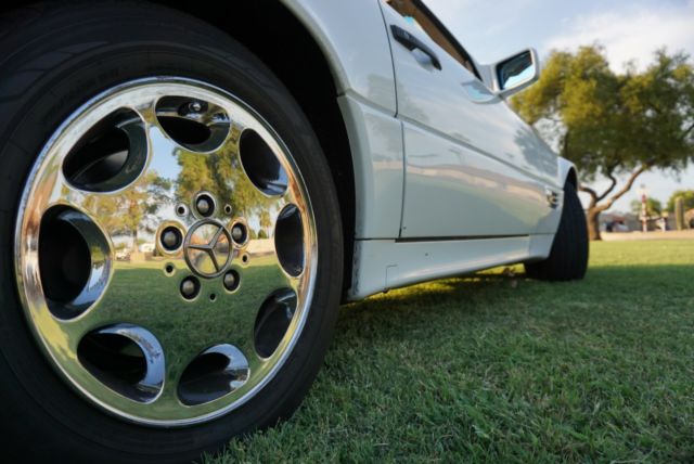 1993 White Mercedes-Benz SL-Class Convertible