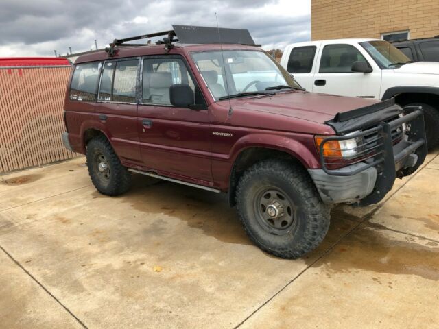 1993 Red Mitsubishi Montero