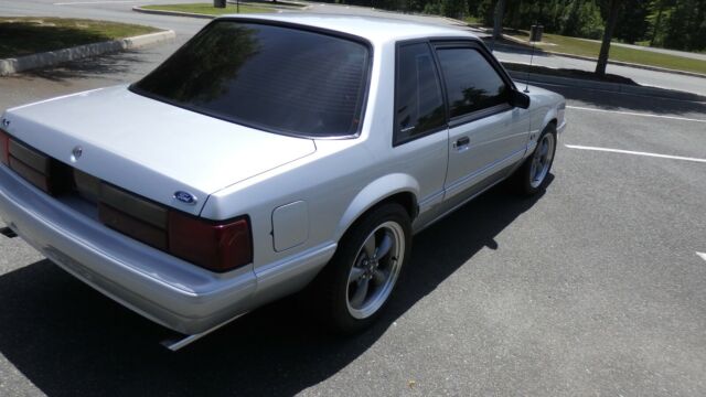 1993 Silver Metallic Ford Mustang Sedan