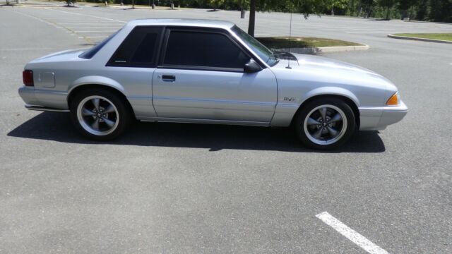 1993 Silver Metallic Ford Mustang Sedan