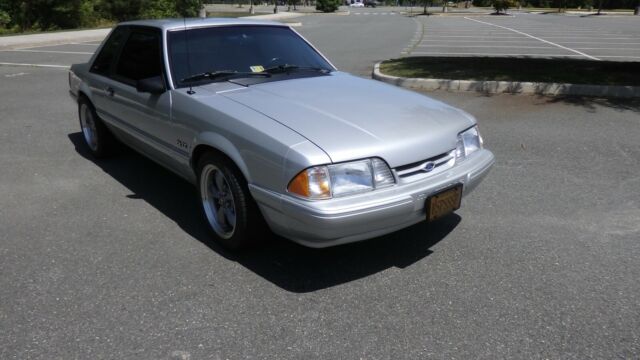 1993 Silver Metallic Ford Mustang Sedan