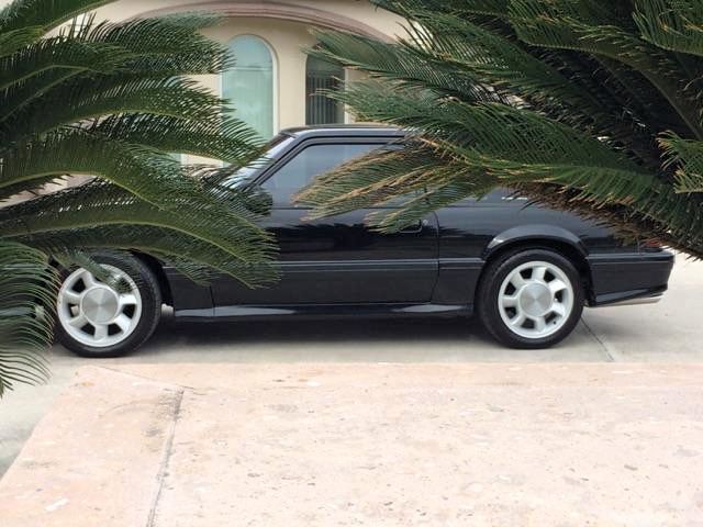1993 Black Ford Mustang