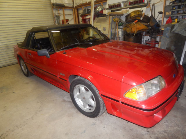 1993 Vibrant White Ford Mustang Convertible