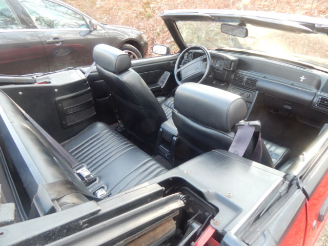1993 Vibrant White Ford Mustang Convertible