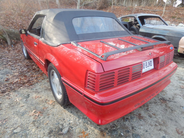 1993 Vibrant White Ford Mustang Convertible
