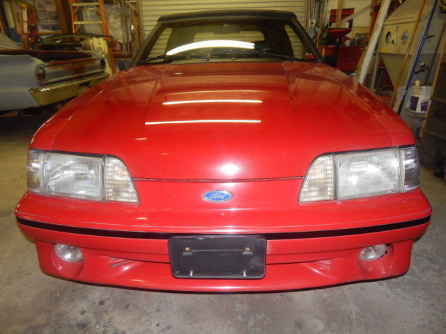 1993 Vibrant White Ford Mustang Convertible