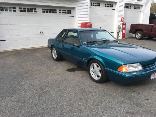 1993 Reef blue Ford Mustang
