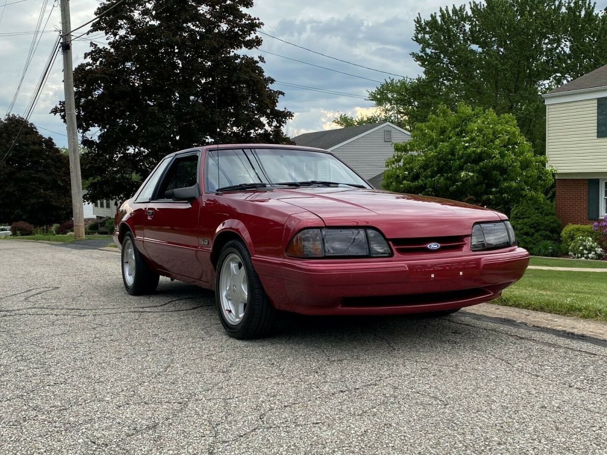1993 Ford Mustang Sedan
