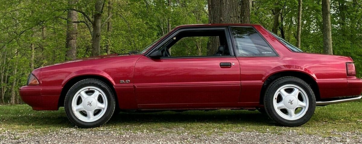 1993 Ford Mustang Sedan
