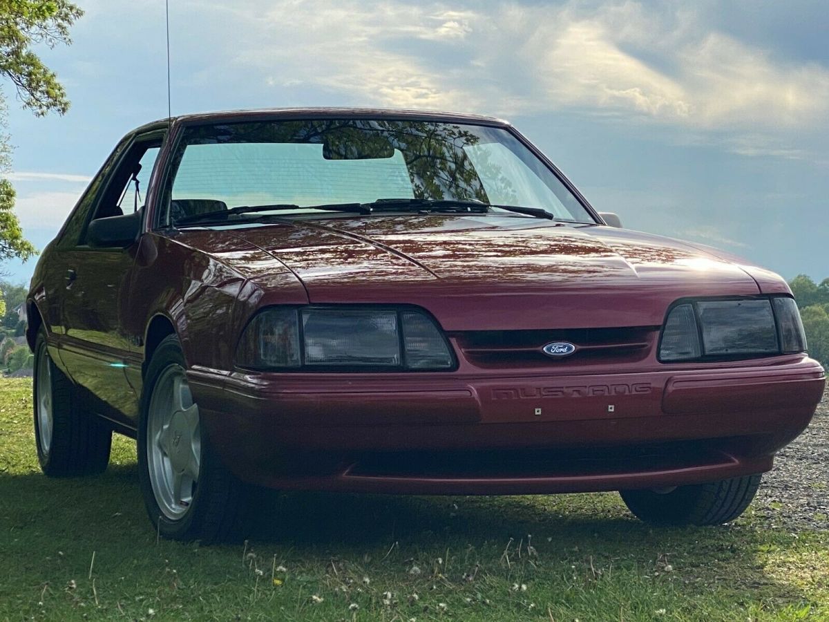 1993 Ford Mustang Sedan