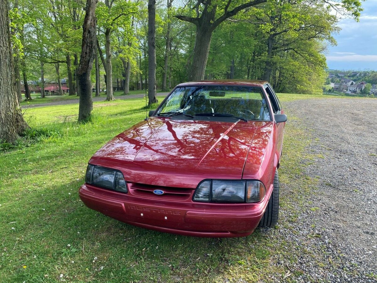1993 Ford Mustang Sedan