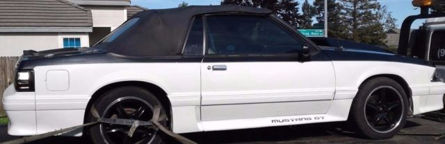 1993 White and Black Ford Mustang Convertible
