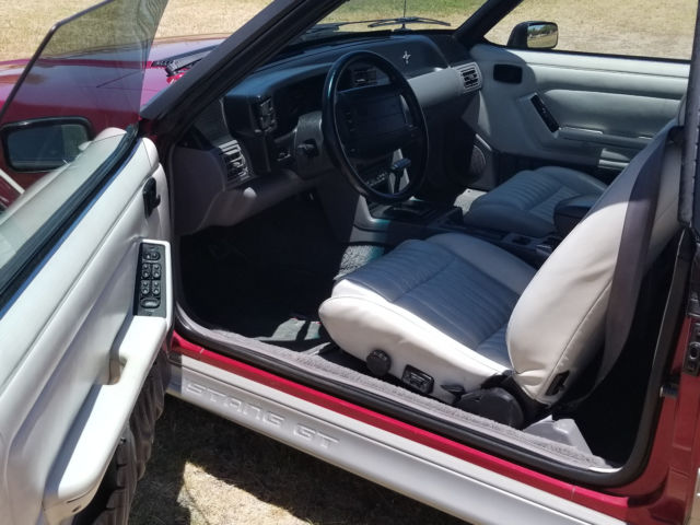 1993 MAROON Ford Mustang Convertible