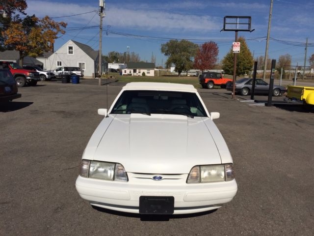 1993 White Ford Mustang