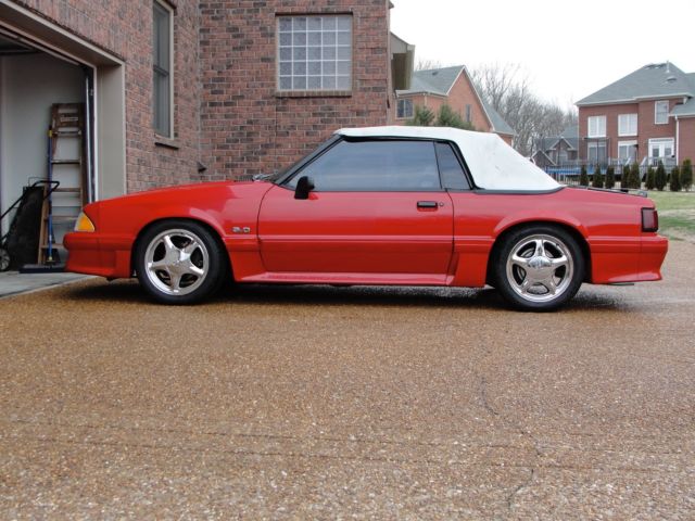 1993 White Ford Mustang Convertible