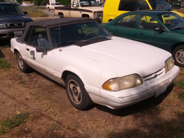 1993 Red Ford Mustang