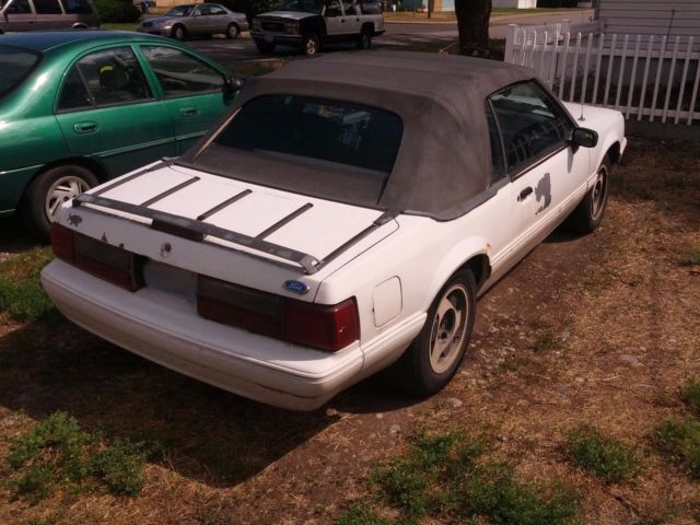 1993 Red Ford Mustang