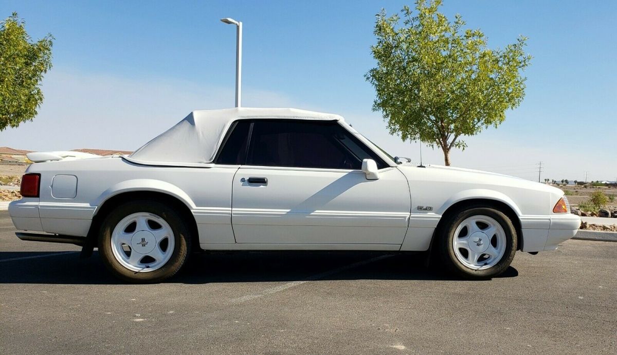 1993 Ford Mustang Convertible