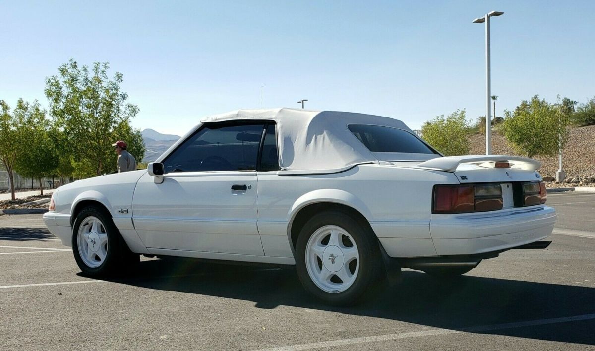 1993 Ford Mustang Convertible