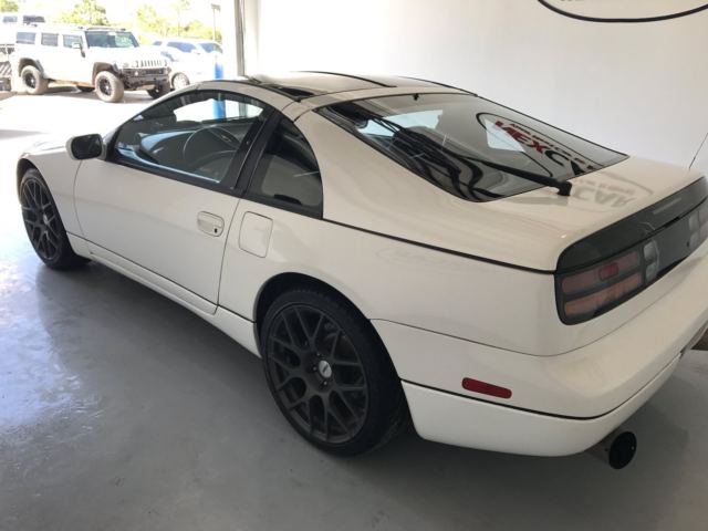 1993 White Nissan 300ZX Coupe