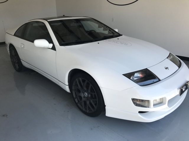 1993 White Nissan 300ZX Coupe