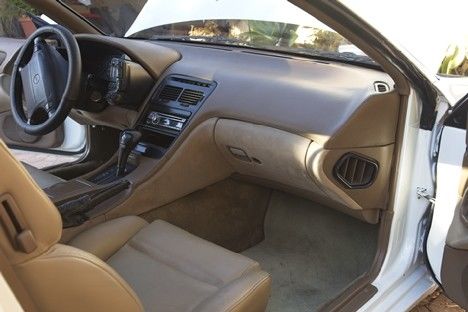 1993 White Nissan 300ZX Hatchback