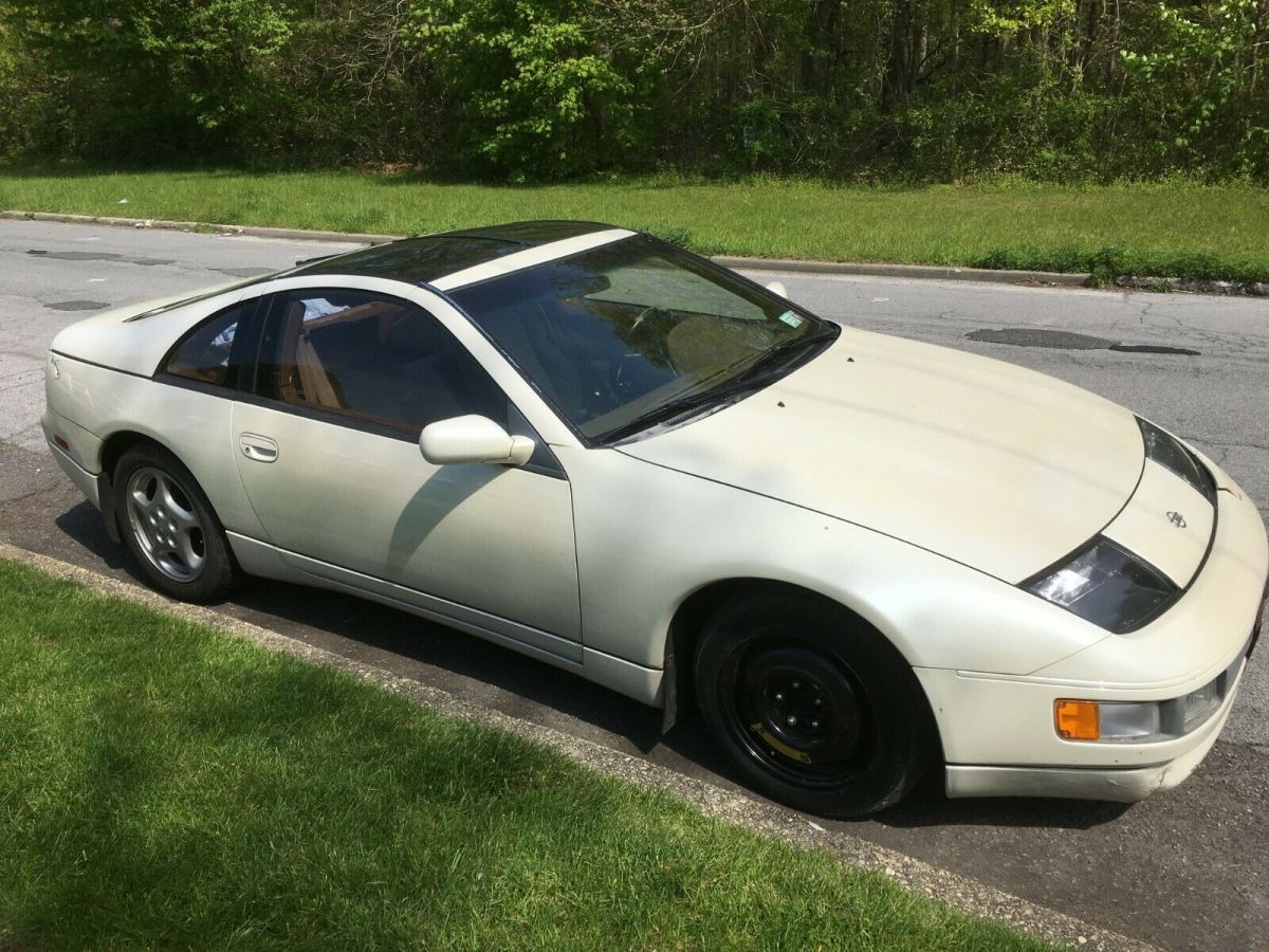 1993 White Nissan 300ZX T Top Hatchback