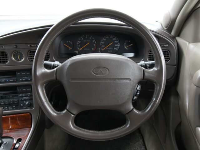 1993 Green Nissan Infiniti Q45 Sedan