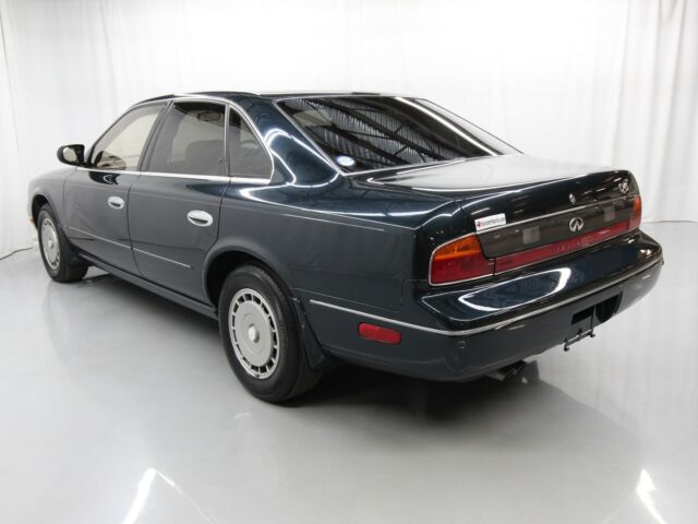 1993 Green Nissan Infiniti Q45 Sedan