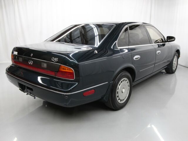 1993 Green Nissan Infiniti Q45 Sedan