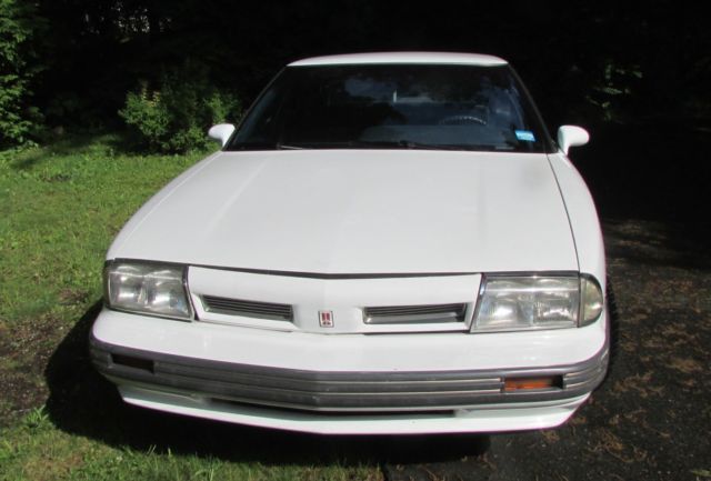 1993 WHITE Oldsmobile Eighty-Eight Sedan