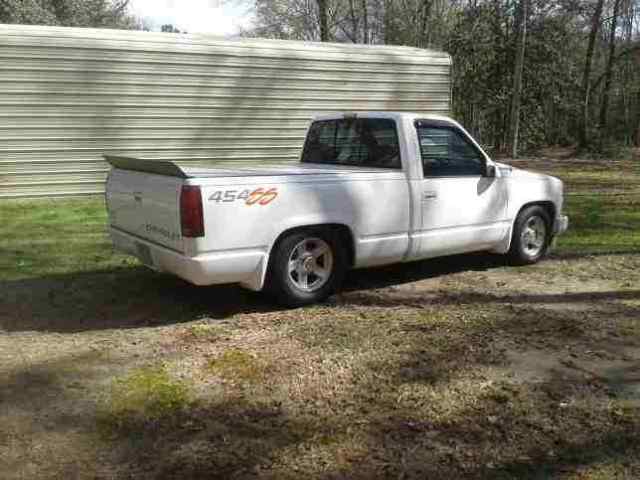 1993 White Chevrolet C/K Pickup 1500 Standard Cab Pickup
