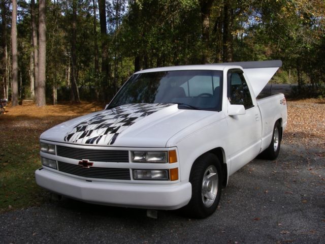 1993 White Chevrolet C/K Pickup 1500 Standard Cab Pickup