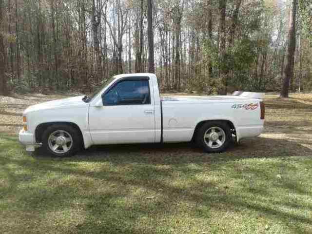 1993 White Chevrolet C/K Pickup 1500 Standard Cab Pickup