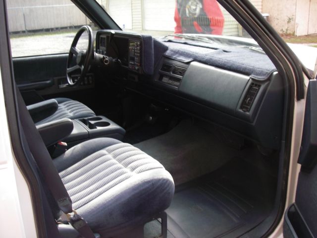 1993 White Chevrolet C/K Pickup 1500 Standard Cab Pickup