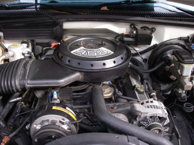 1993 White Chevrolet C/K Pickup 1500 Standard Cab Pickup