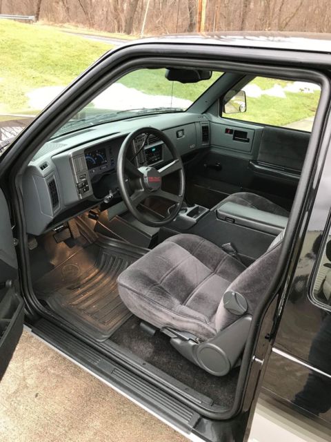 1993 Black Chevrolet S-10 Extended Cab Pickup