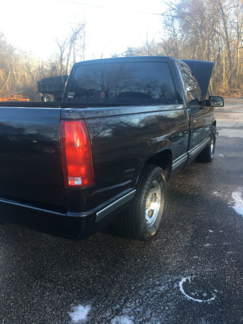 1993 Black Chevrolet C/K Pickup 1500 pickup
