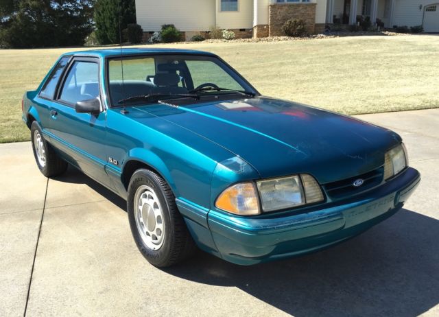1993 Reef Blue Ford Mustang Coupe