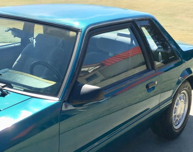 1993 Reef Blue Ford Mustang Coupe