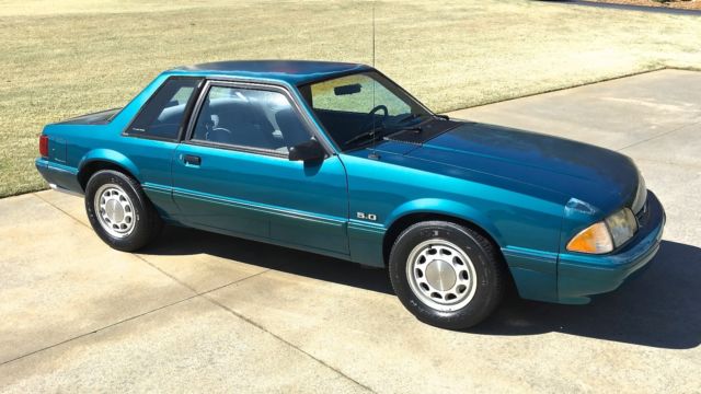 1993 Reef Blue Ford Mustang Coupe