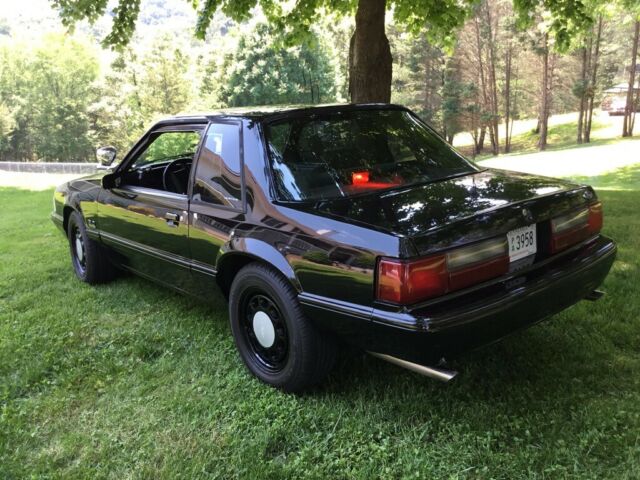 1993 Black Ford Mustang Coupe