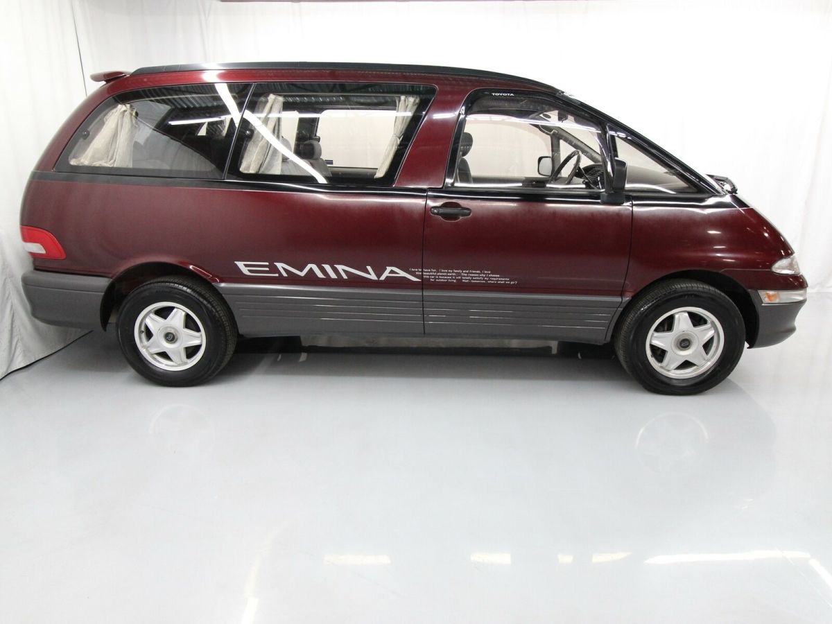1993 Red Toyota Estima Van
