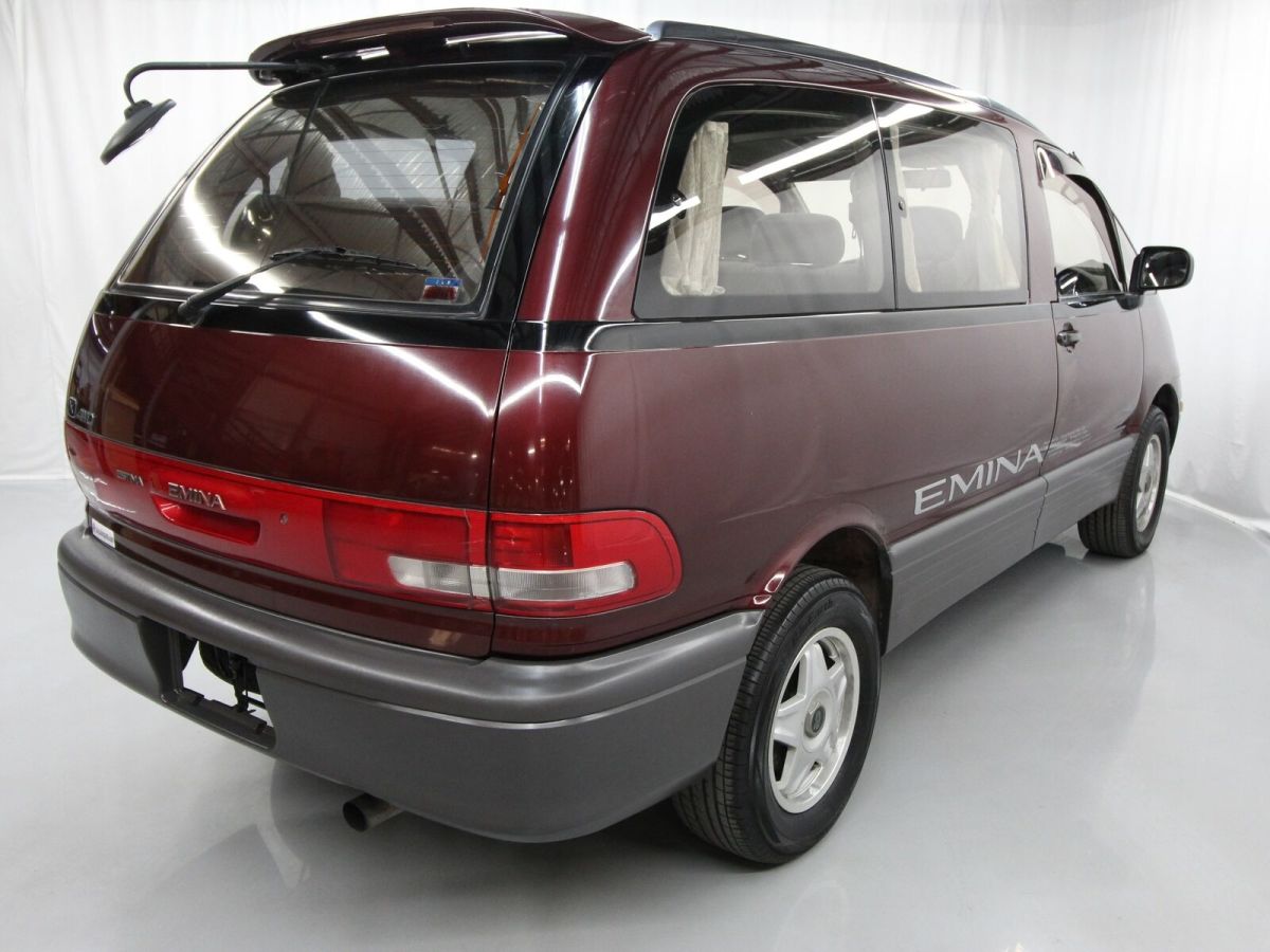 1993 Red Toyota Estima Van