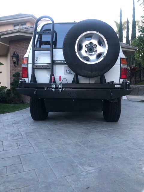 1993 White Toyota Land Cruiser suv
