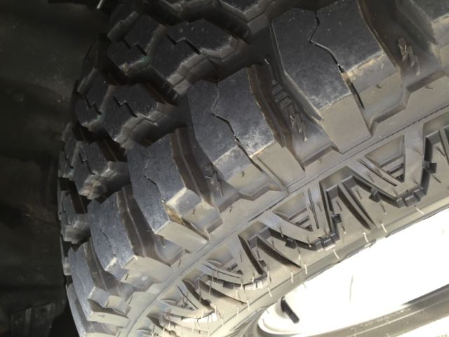 1993 Gold Toyota Land Cruiser SUV