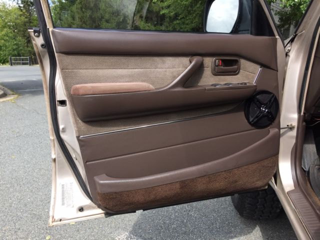 1993 Gold Toyota Land Cruiser SUV