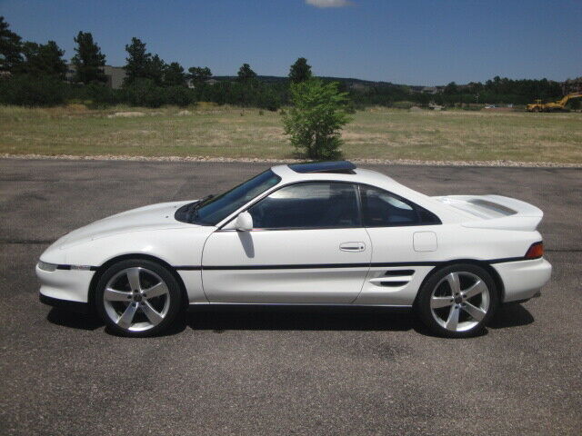 1993 White Toyota MR2 Coupe